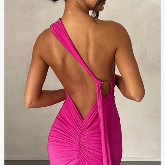 Ranphee Backless Bodycon dress - Picture 3 of 3